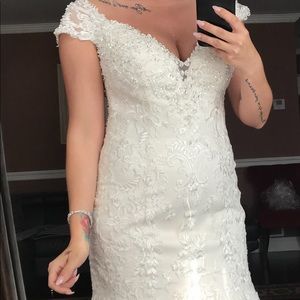 Wedding dress